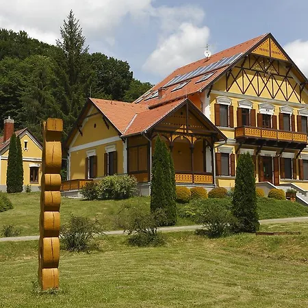 Sasret Vendeghaz Bed & Breakfast