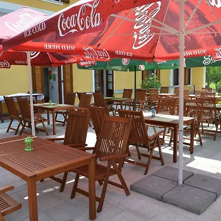 Bed & Breakfast Sasret Vendeghaz Csebeny